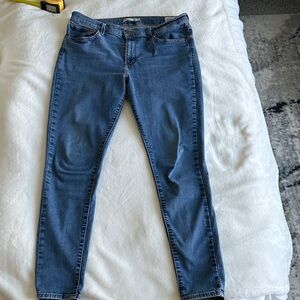 720 Levi’s high rise super skinny